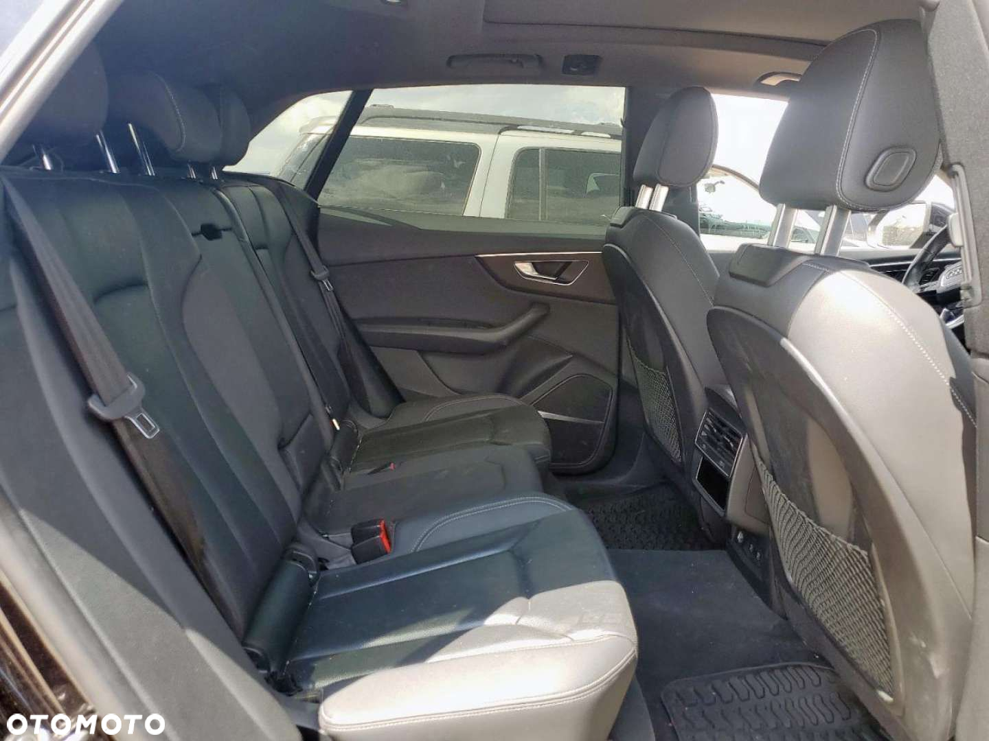 Audi Q8 - 12