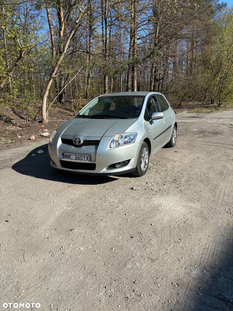 Toyota Auris 1.6 VVT-i Prestige - 1
