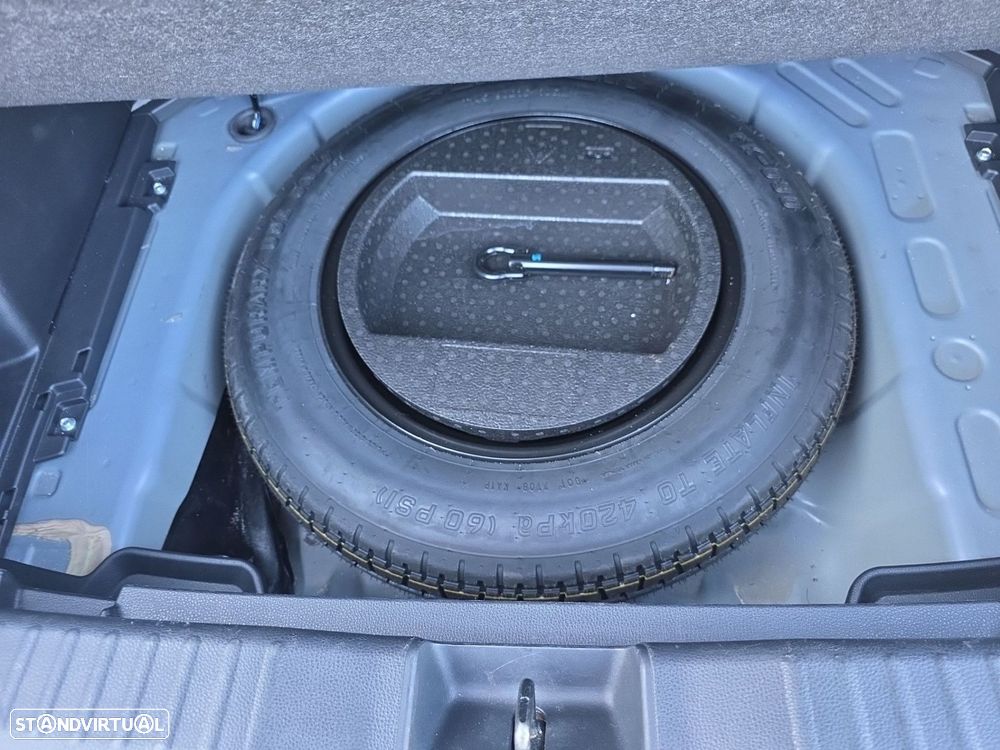Toyota Yaris Cross 1.5 Hybrid Comfort Plus - 24