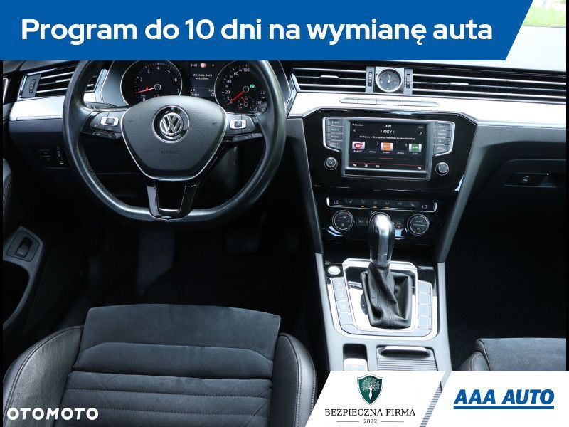 Volkswagen Passat - 8