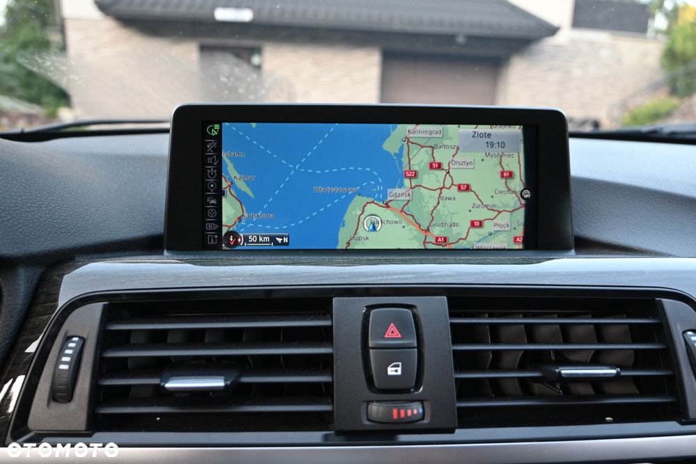 BMW Seria 3 320d Sport-Aut Luxury Line - 13