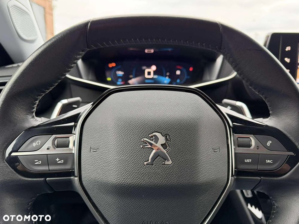 Peugeot 2008 BlueHDi 130 EAT8 Allure - 28