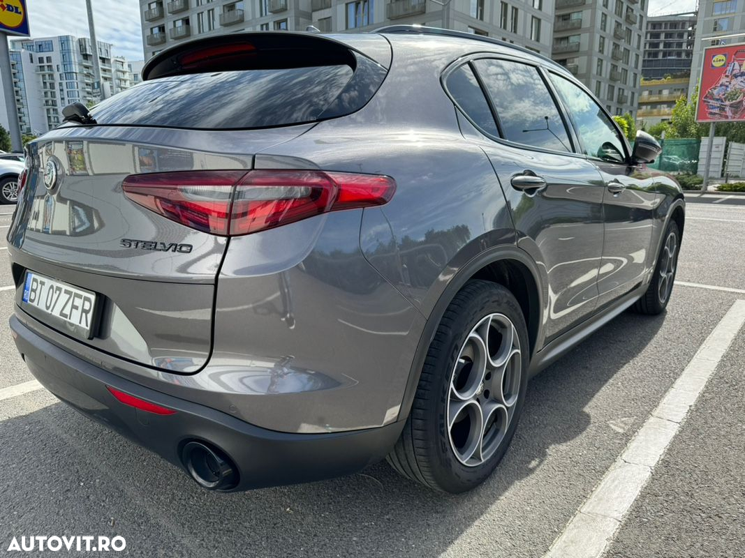 Alfa Romeo Stelvio - 9