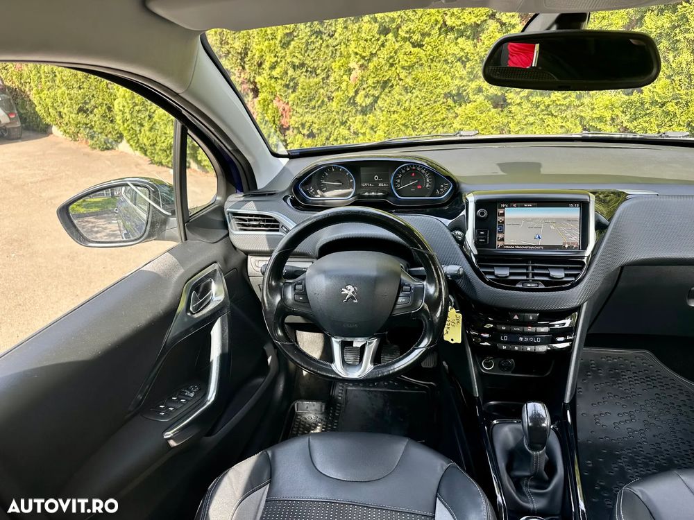 Peugeot 2008 - 11