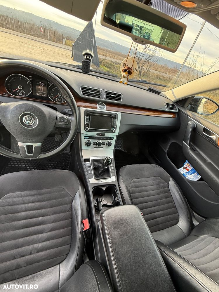 Volkswagen Passat Variant 2.0 TDI 4Motion BlueMotion Technology Highline - 6