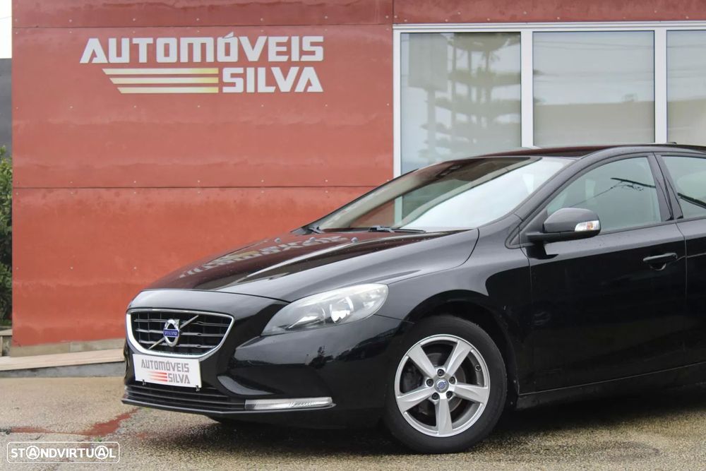 Volvo V40 2.0 D2 Momentum - 3