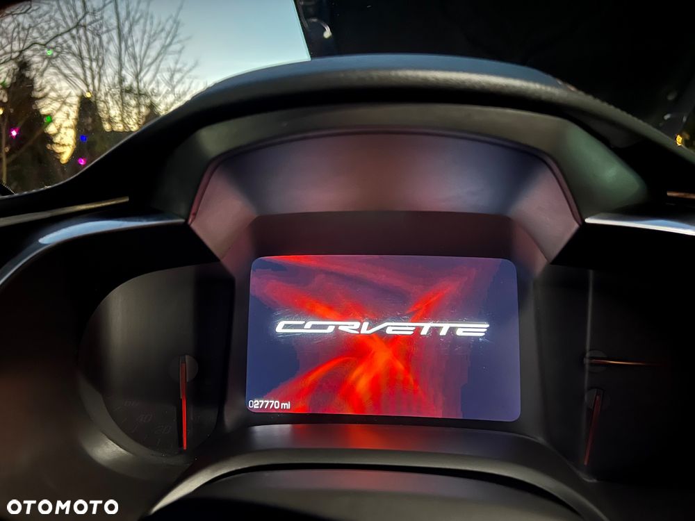 Chevrolet Corvette - 33