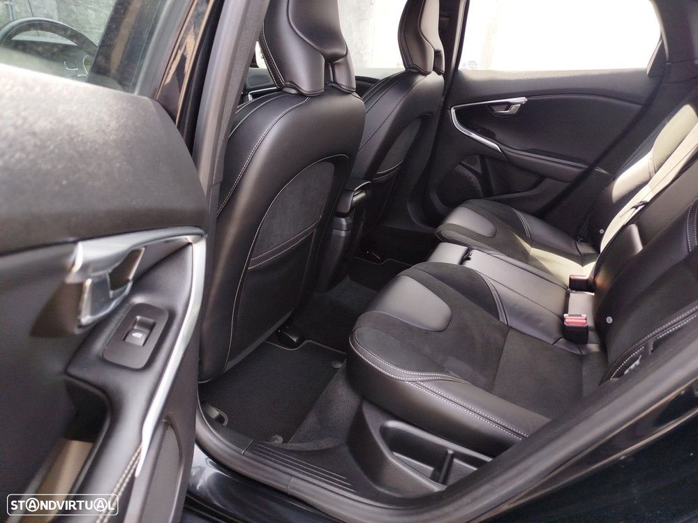 Volvo V40 2.0 D4 R-Design - 29