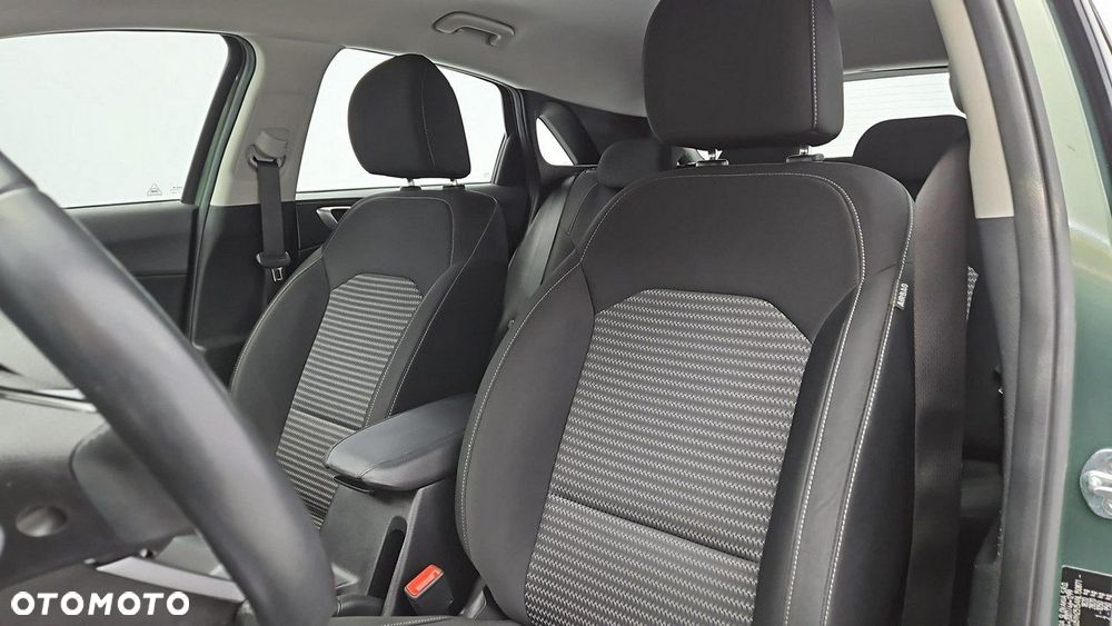 Kia Ceed 1.5 T-GDI M - 11