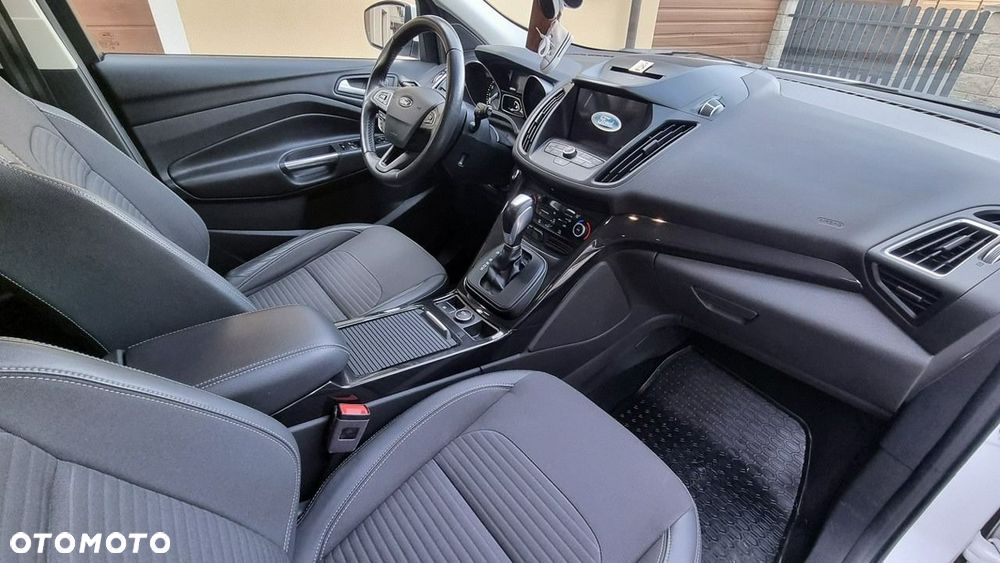 Ford Kuga - 13