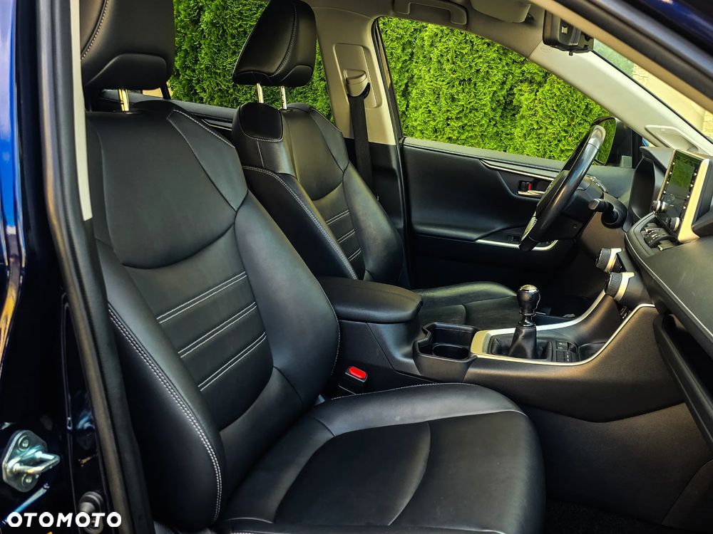 Toyota RAV4 - 16