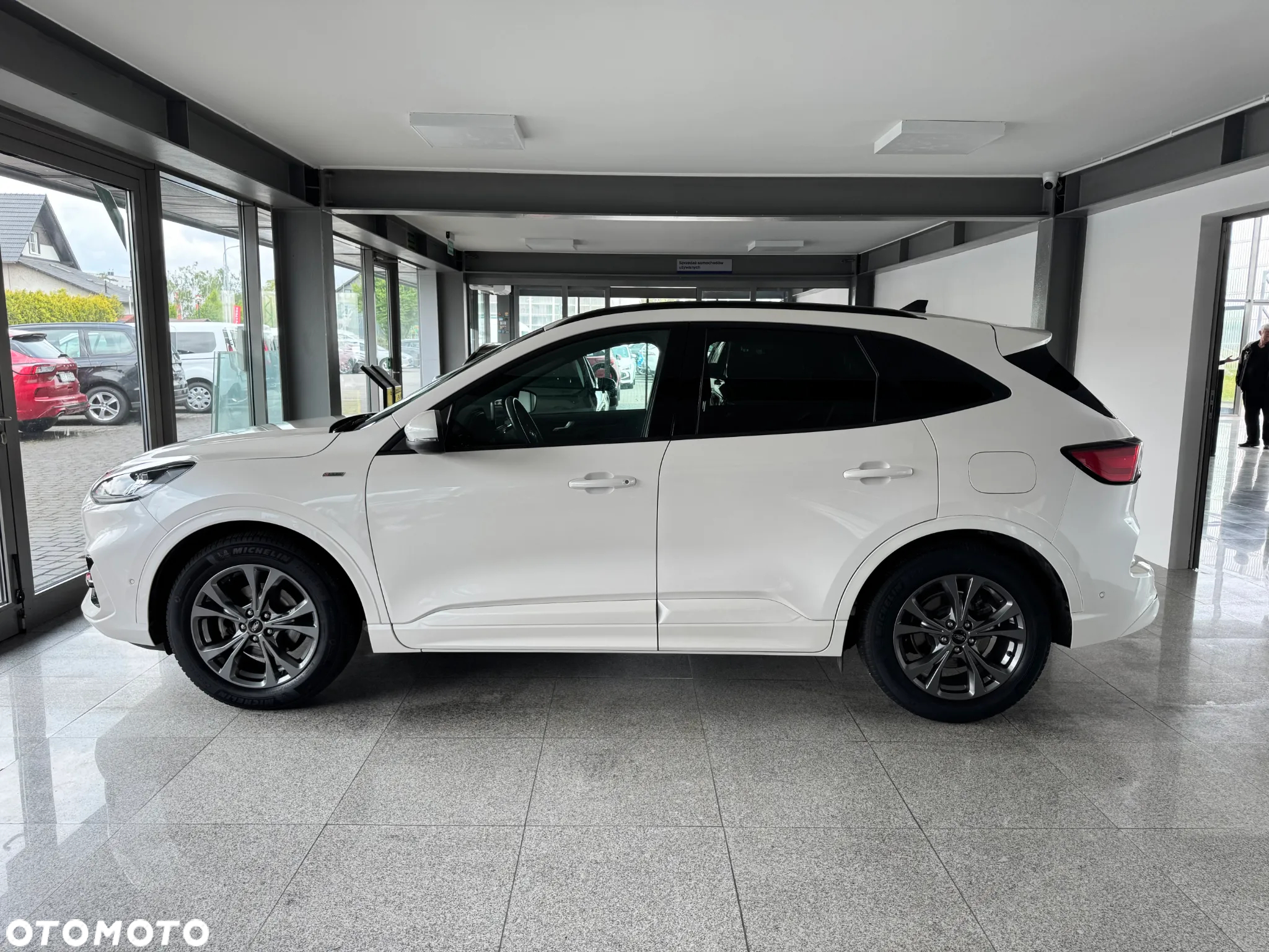 Ford Kuga 1.5 EcoBoost FWD ST-Line X - 10
