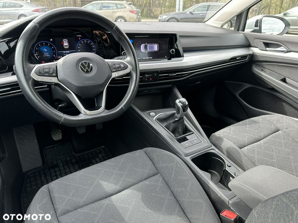 Volkswagen Golf - 22