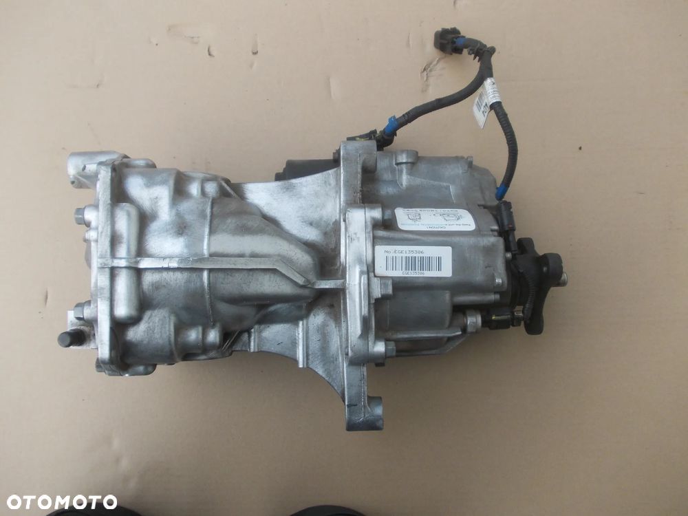 Most tył Kia Sportage III Hyundai IX35 SLE2,533R