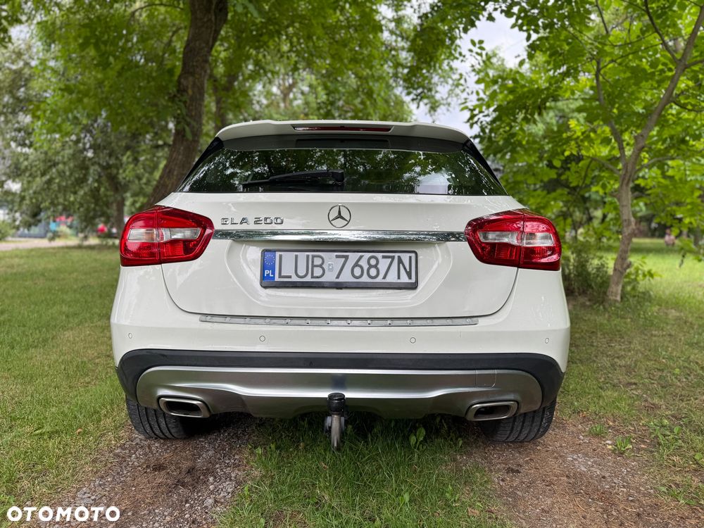Mercedes-Benz GLA 200 - 6