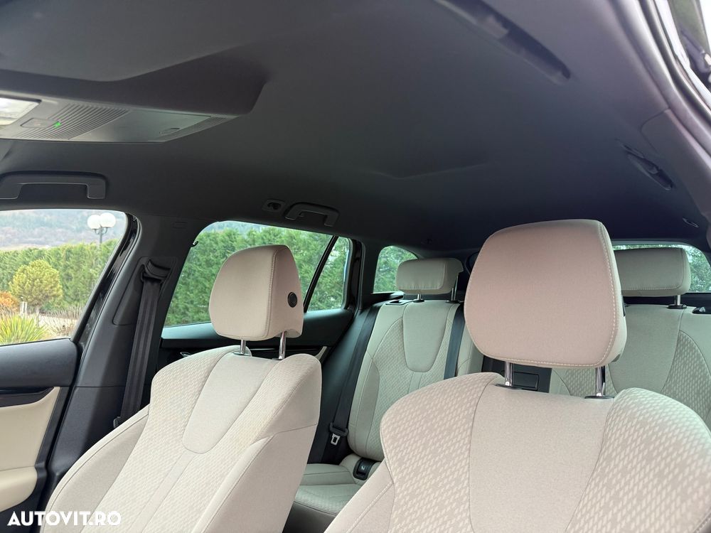 Skoda Octavia Combi 2.0 TDI DSG Premium Edition - 16