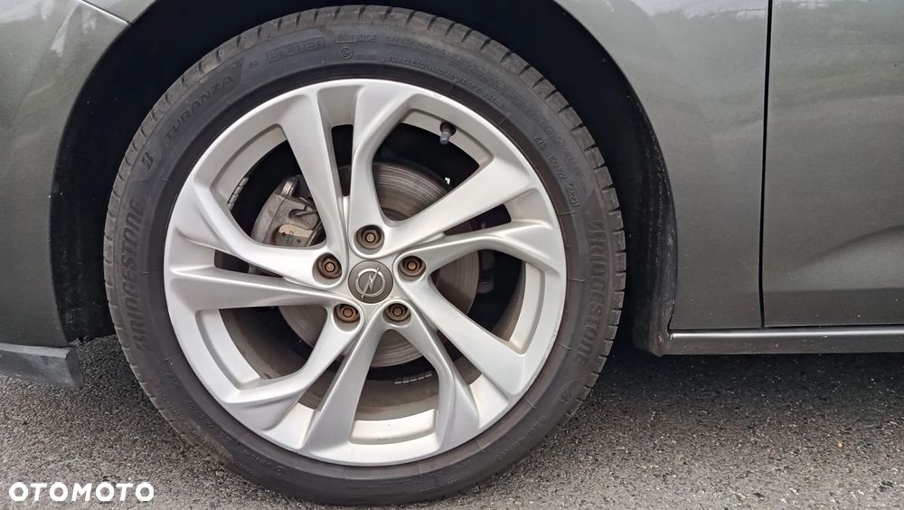 Opel Astra 1.4 Turbo 120 Jahre - 25