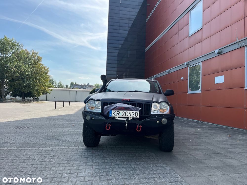 Jeep Grand Cherokee - 19
