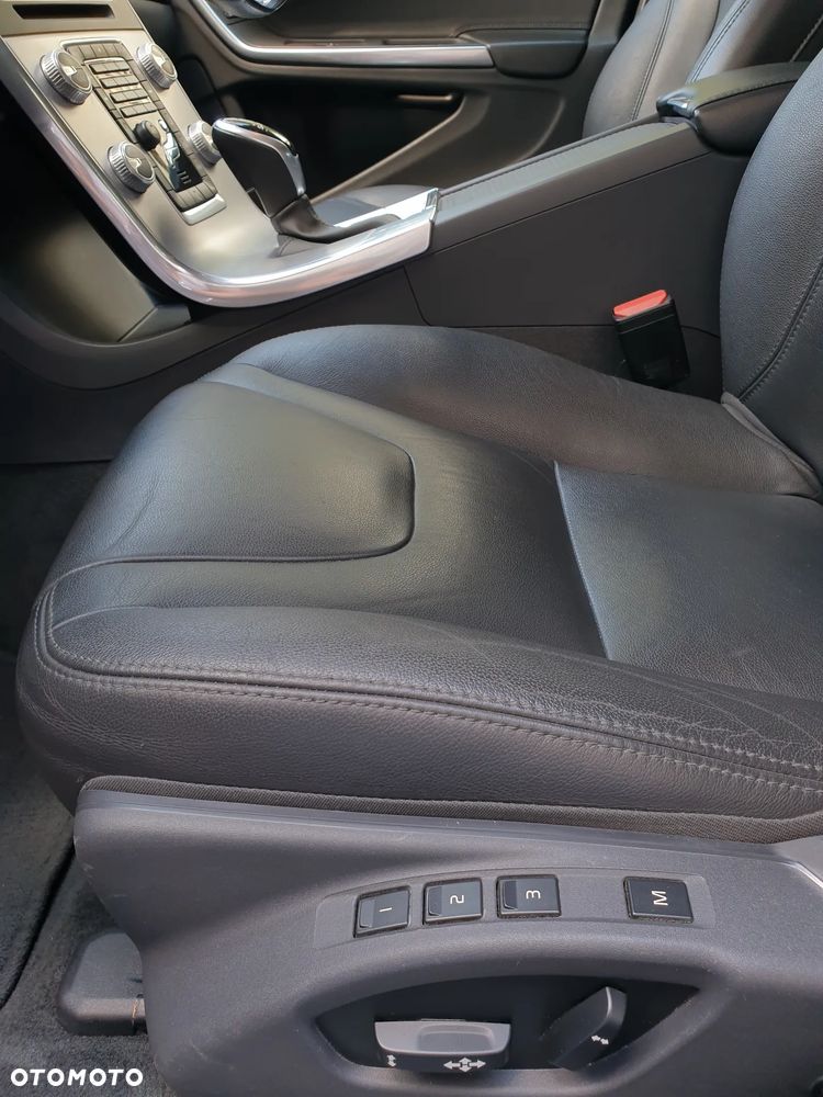 Volvo V60 D3 Geartronic Summum - 9