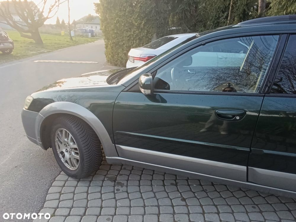 Subaru Legacy 2.5i MT - 12