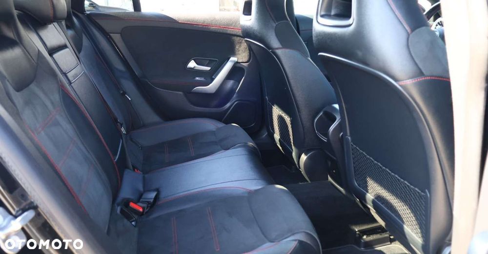 Mercedes-Benz CLA - 15