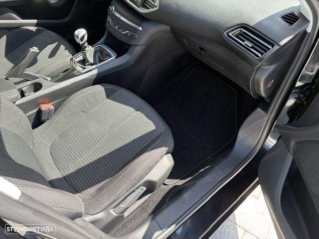 Peugeot 308 SW 1.6 BlueHDi Style - 21