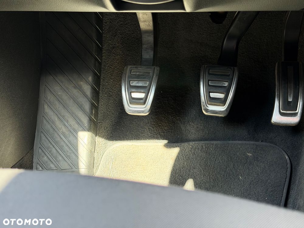 Audi A4 Avant 2.0 TDI DPF S line Sportpaket - 18