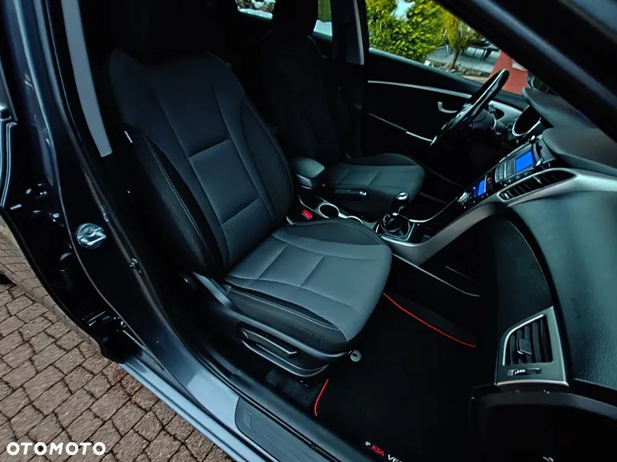 Hyundai i30 1.6 CRDi Premium - 34