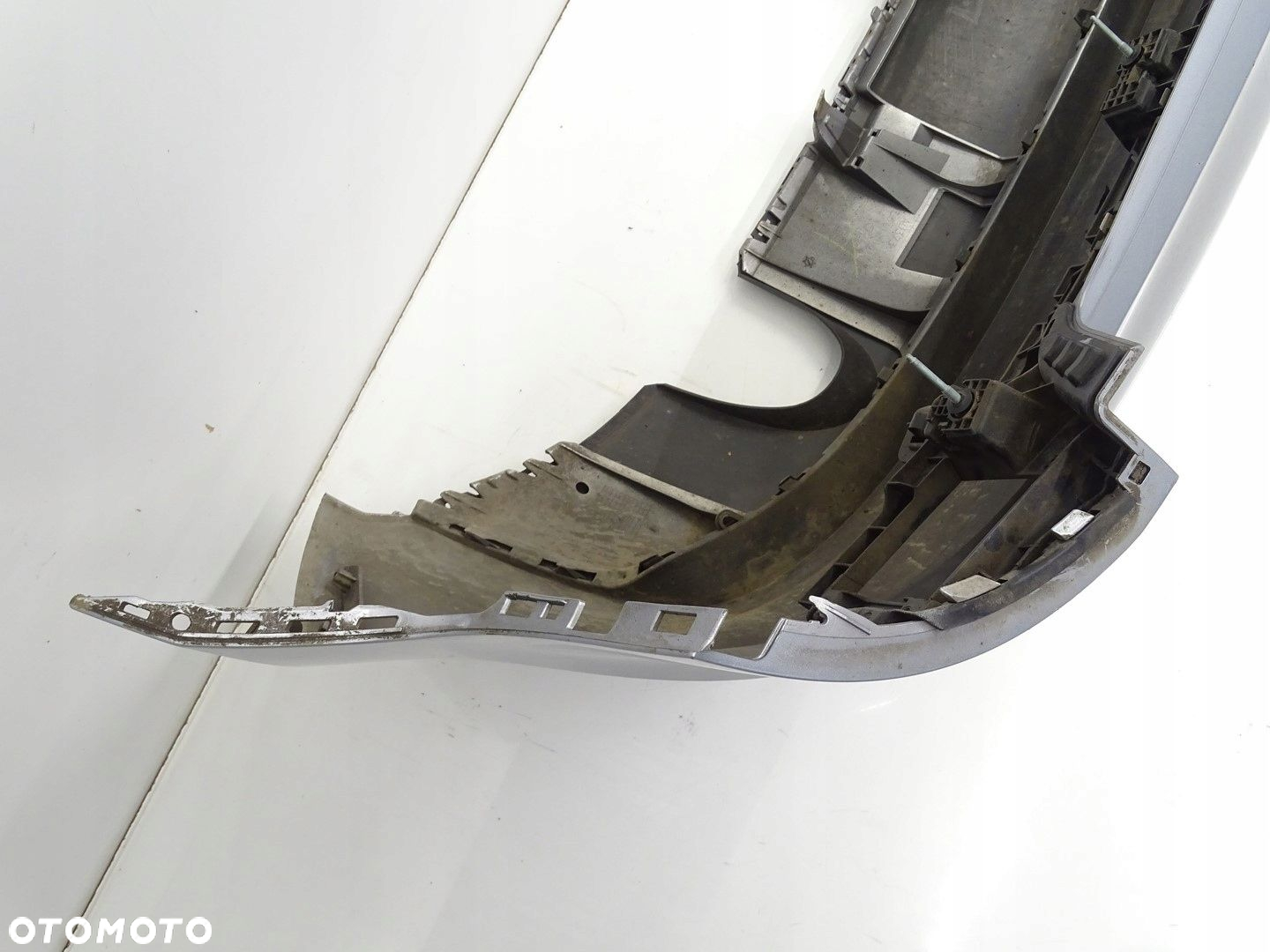 ZDERZAK TYŁ TYLNY AUDI A3 8V  5D 5DRZWI SPORTBACK  SREBRNY LZ7G - 7