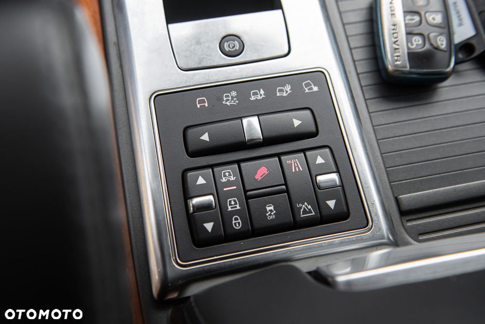 Land Rover Range Rover Sport SDV6 Autobiography - 31