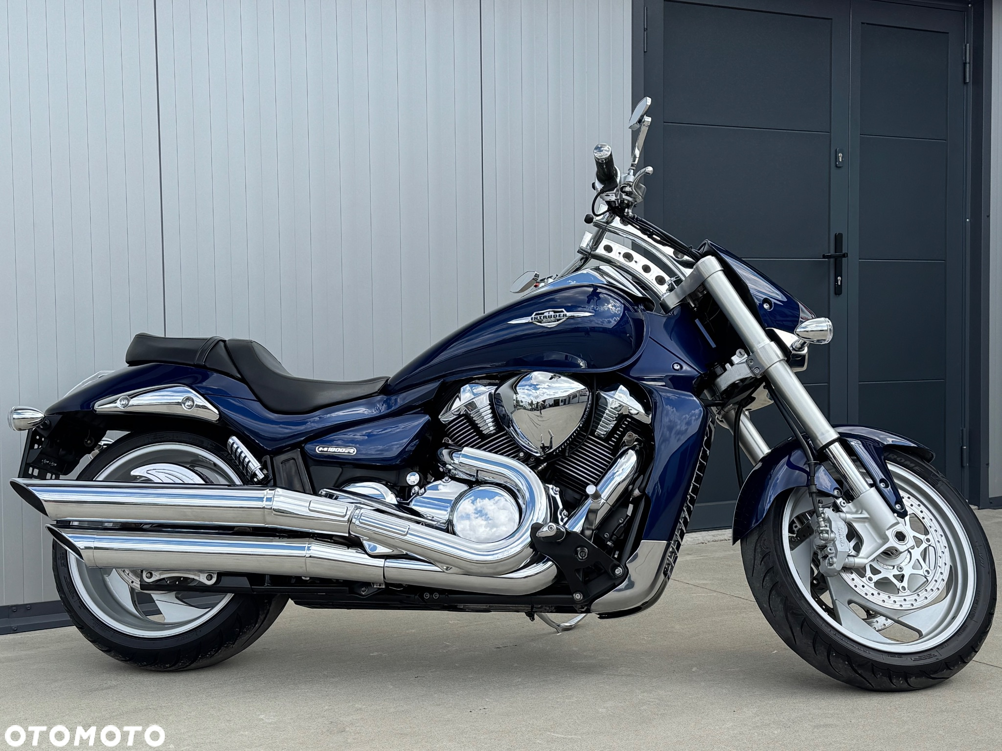 Suzuki Intruder - 6