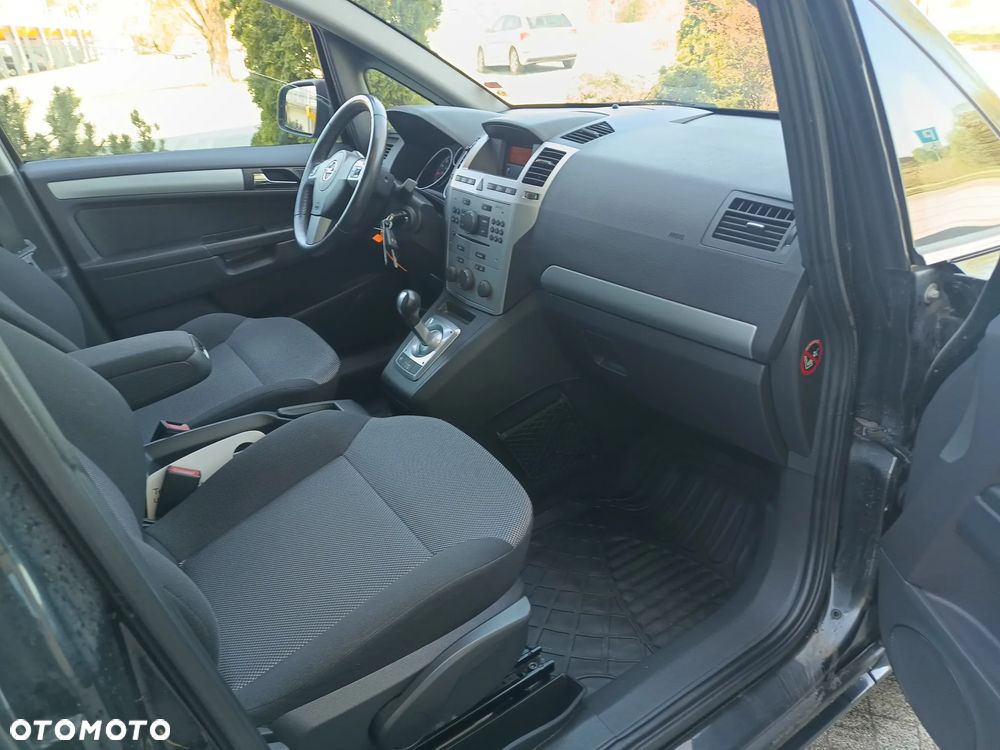 Opel Zafira - 8