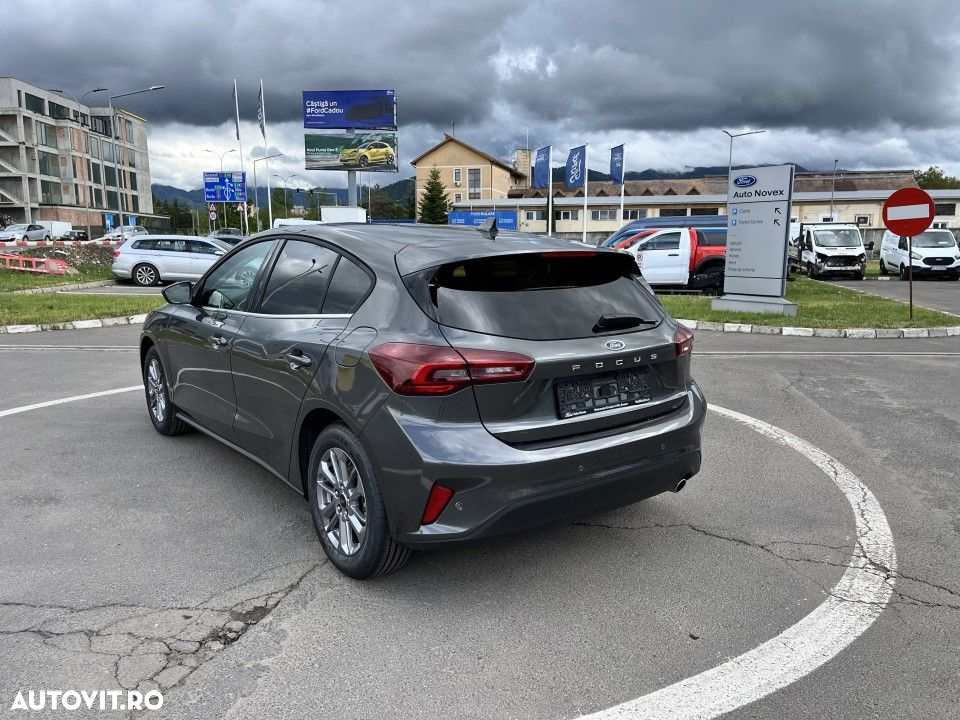 Ford Focus - 7
