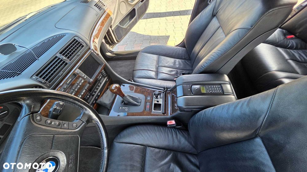 BMW Seria 7 - 4