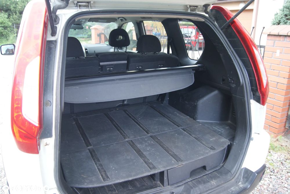 Nissan X-Trail 2.0 dCi 4x4 DPF LE - 12