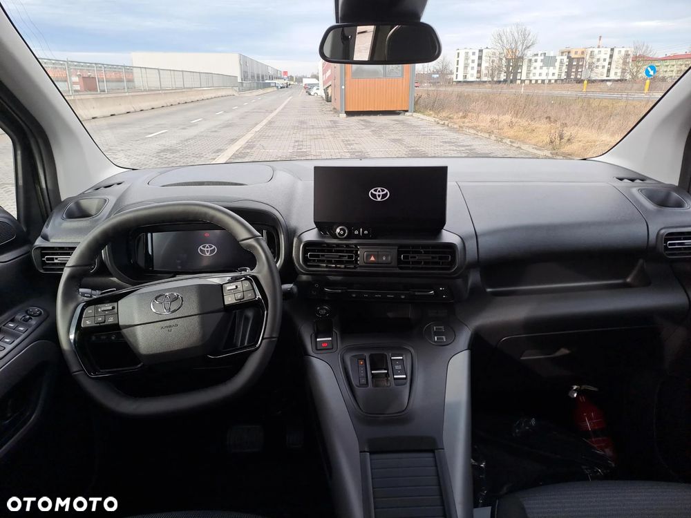 Toyota Proace City Verso 1.5 D-4D VIP - 18