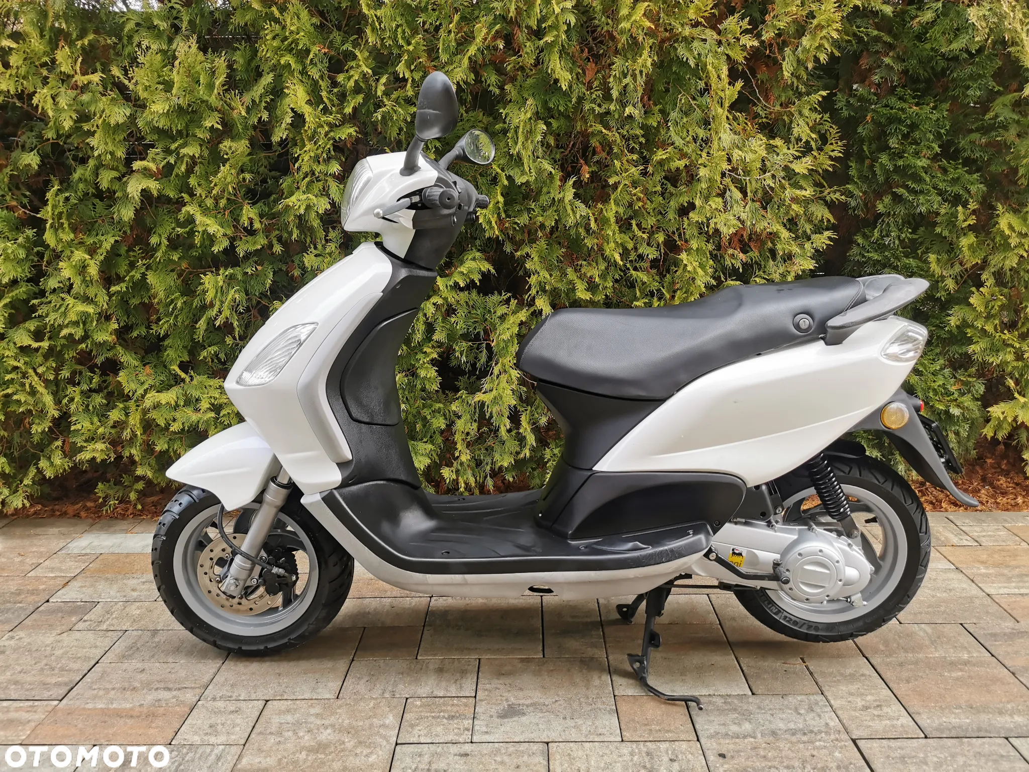 Piaggio FLY - 5