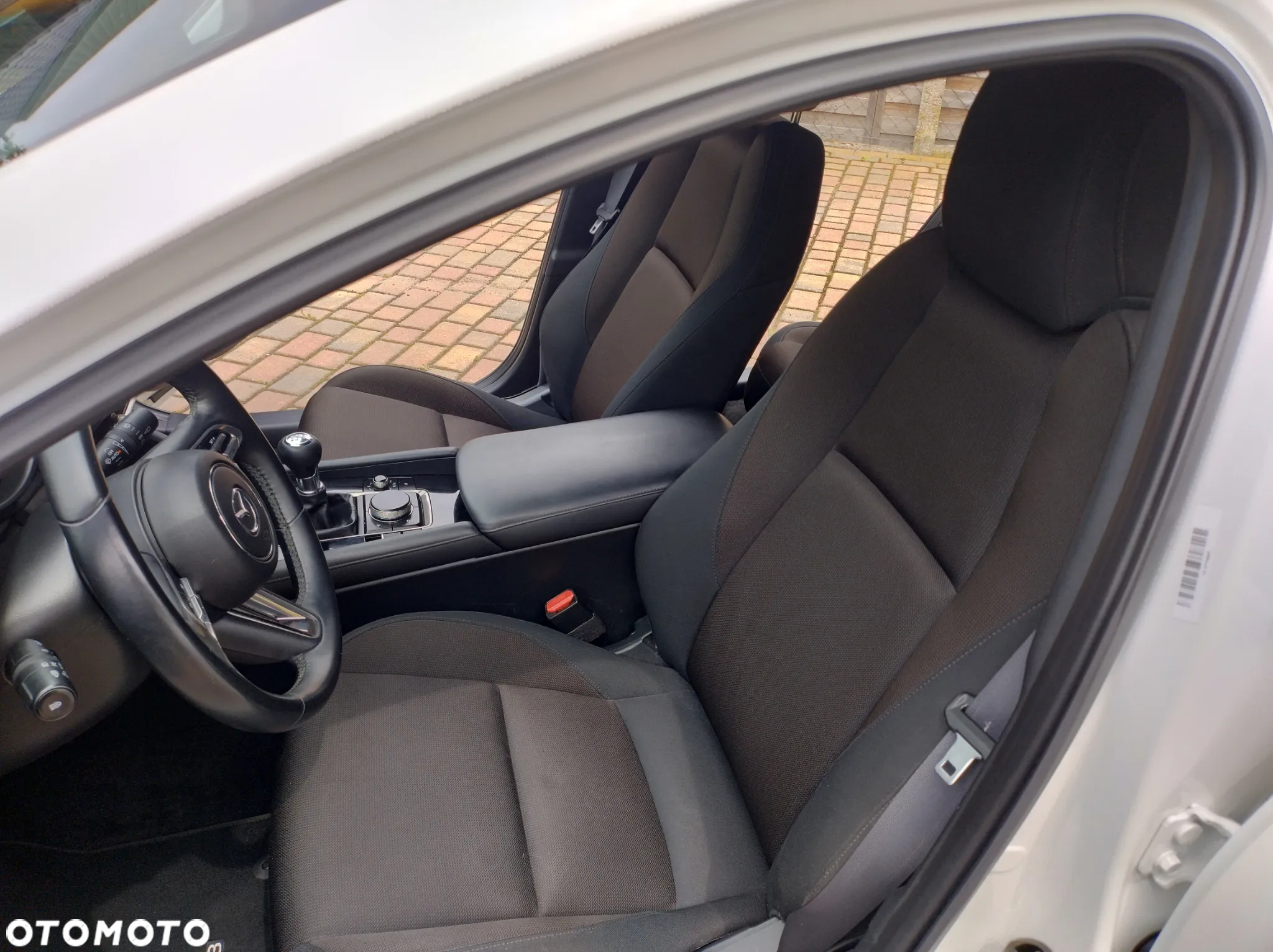 Mazda 3 e-SKYACTIV-G 122 M HYBRID PRIME-LINE - 32