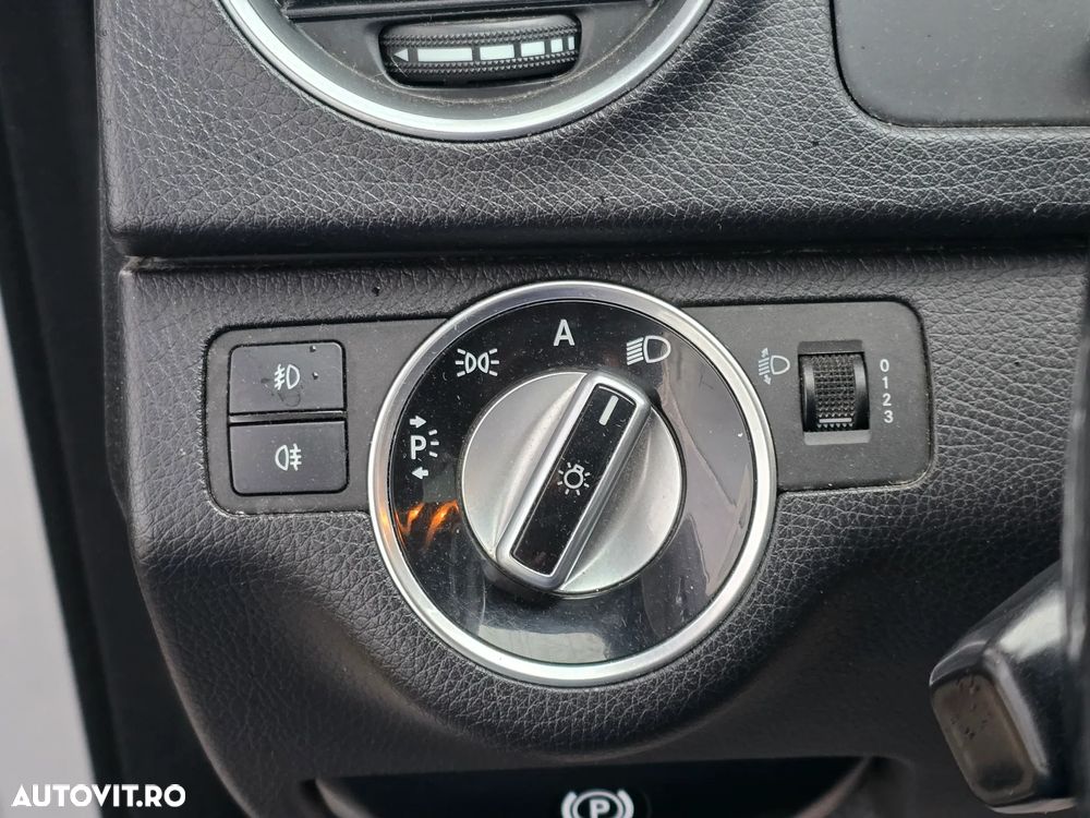 Mercedes-Benz C - 18