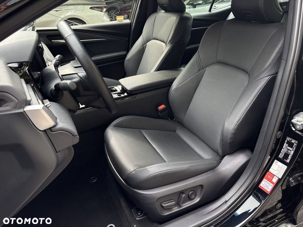 Toyota Camry - 12