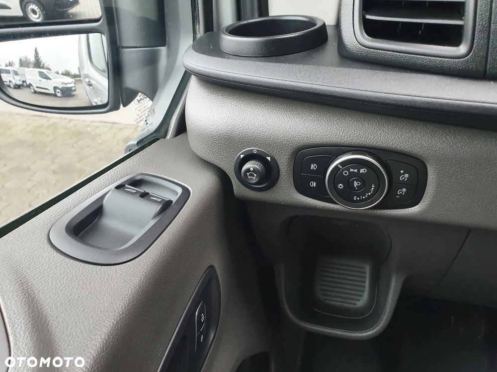Ford TRANSIT - 21