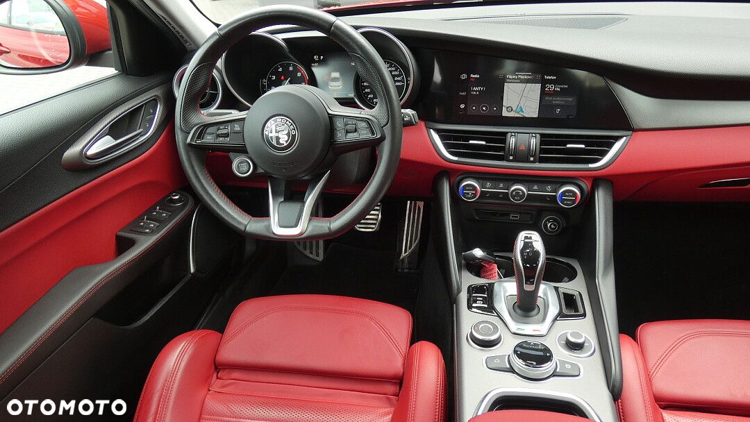 Alfa Romeo Giulia - 9