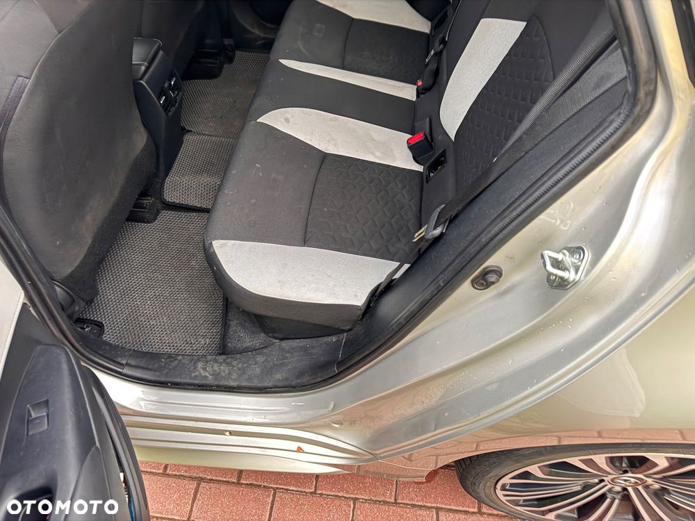 Toyota Corolla - 7