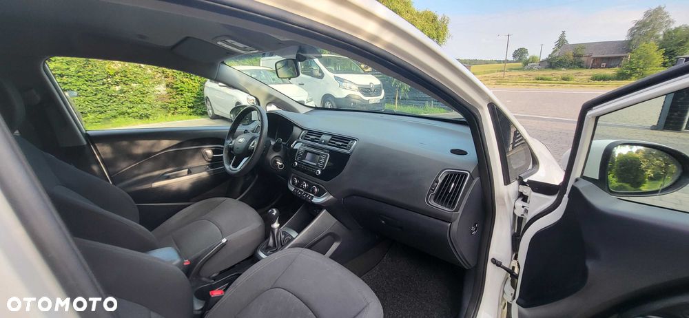 Kia Rio - 7