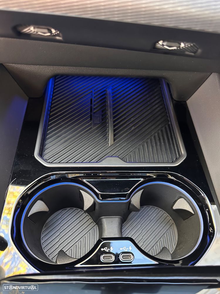 BMW i5 - 5