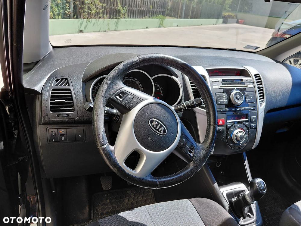 Kia Venga - 5