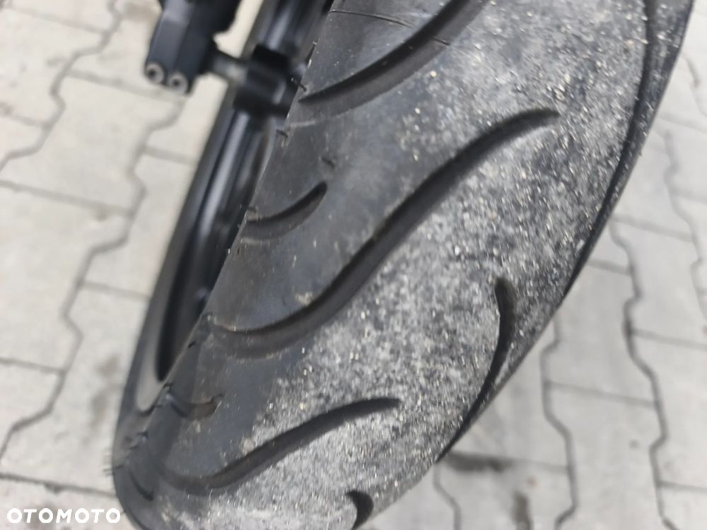 Yamaha MT - 28