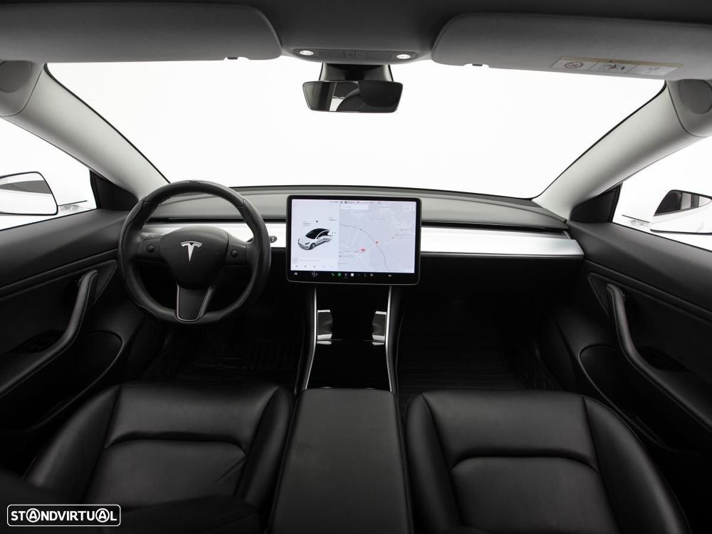 Tesla Model 3 - 7