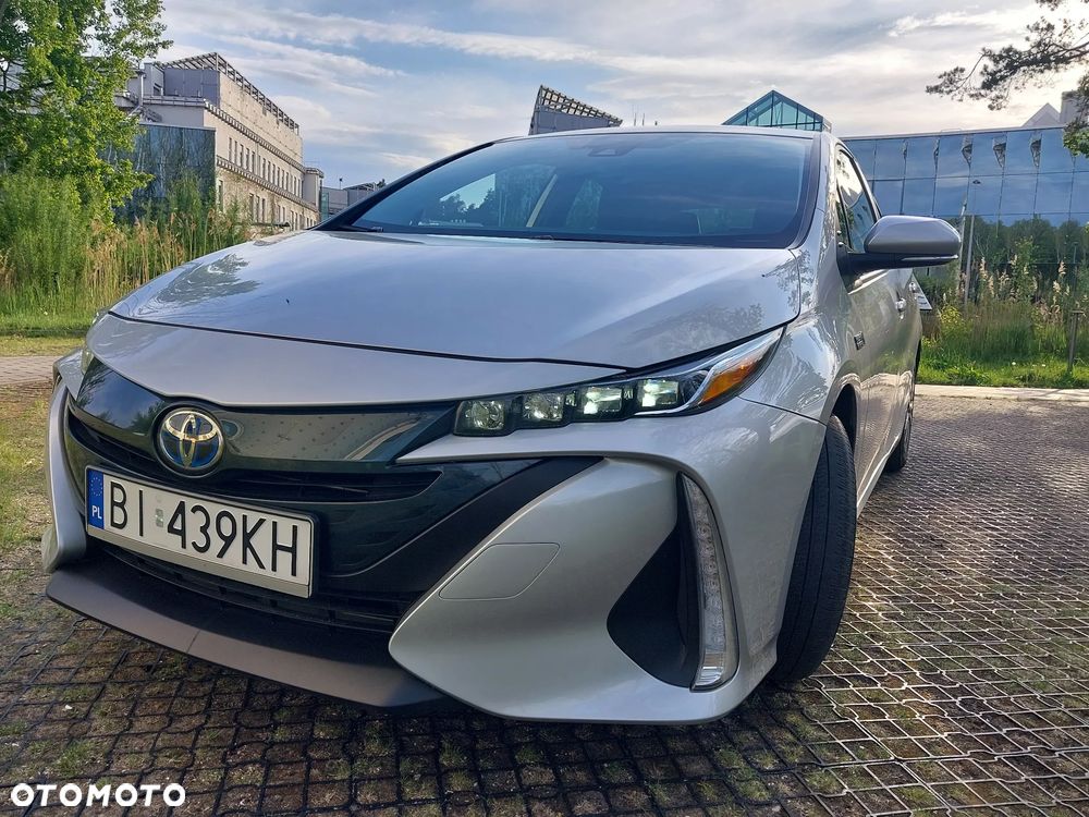 Toyota Prius Hybrid - 3