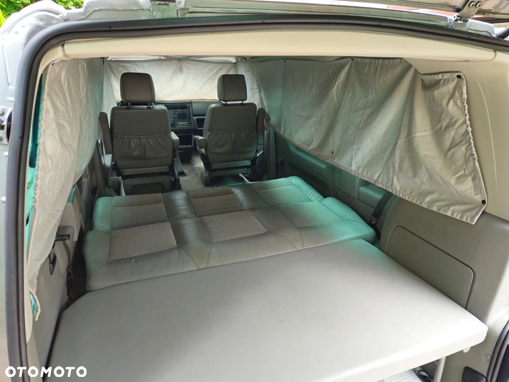 Volkswagen Multivan - 30